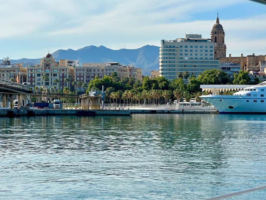 Apartamentos J&K Torremolinos Eksteriør bilde