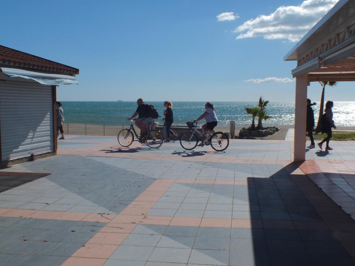 Apartamentos J&K Torremolinos Eksteriør bilde